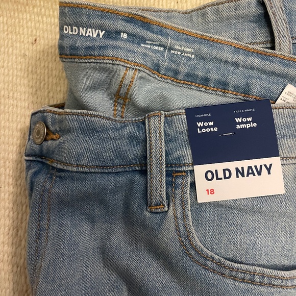 Old Navy - New With Tags - “Wow Loose” Jeans - Picture 2 of 2